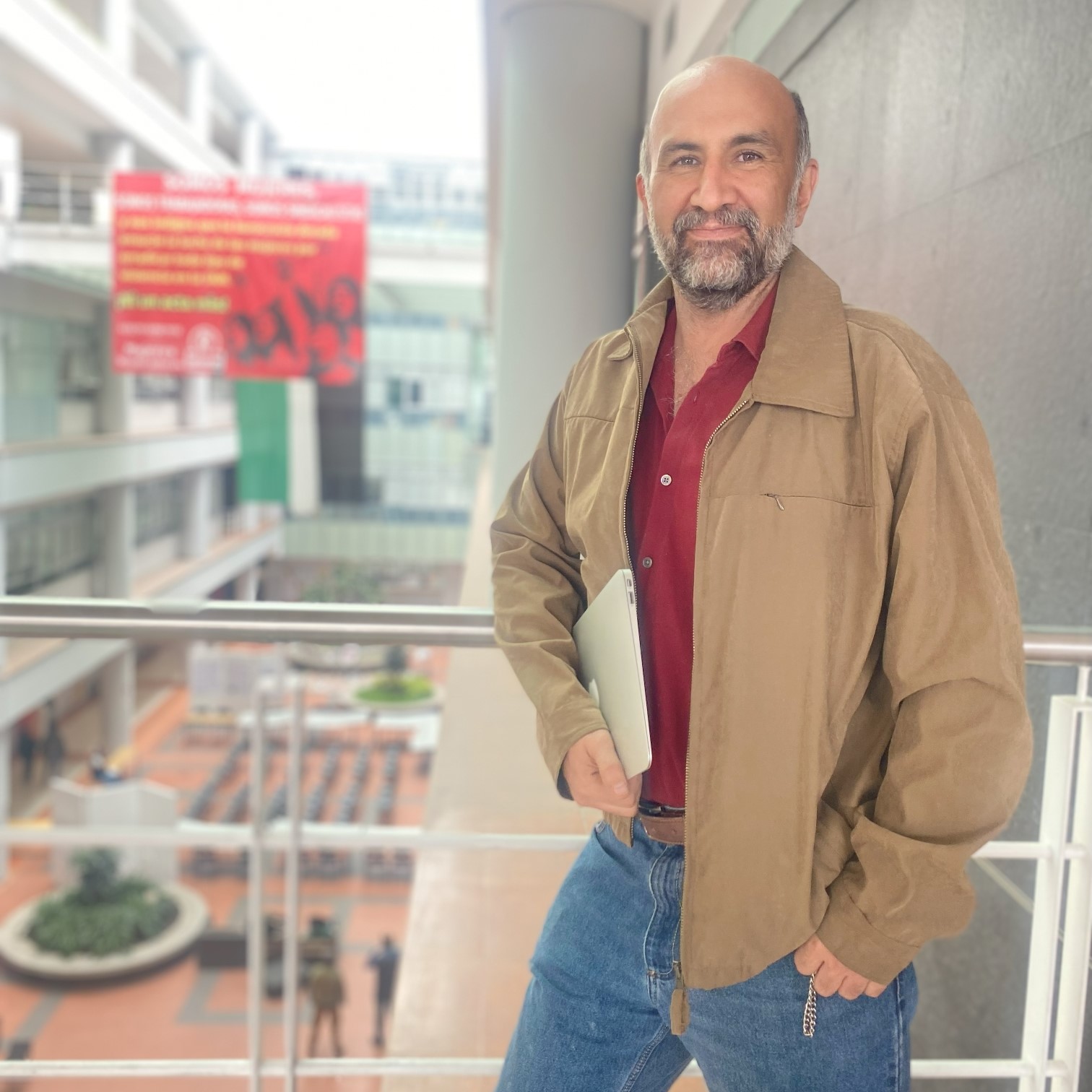 Dr. Marcelo Olivera